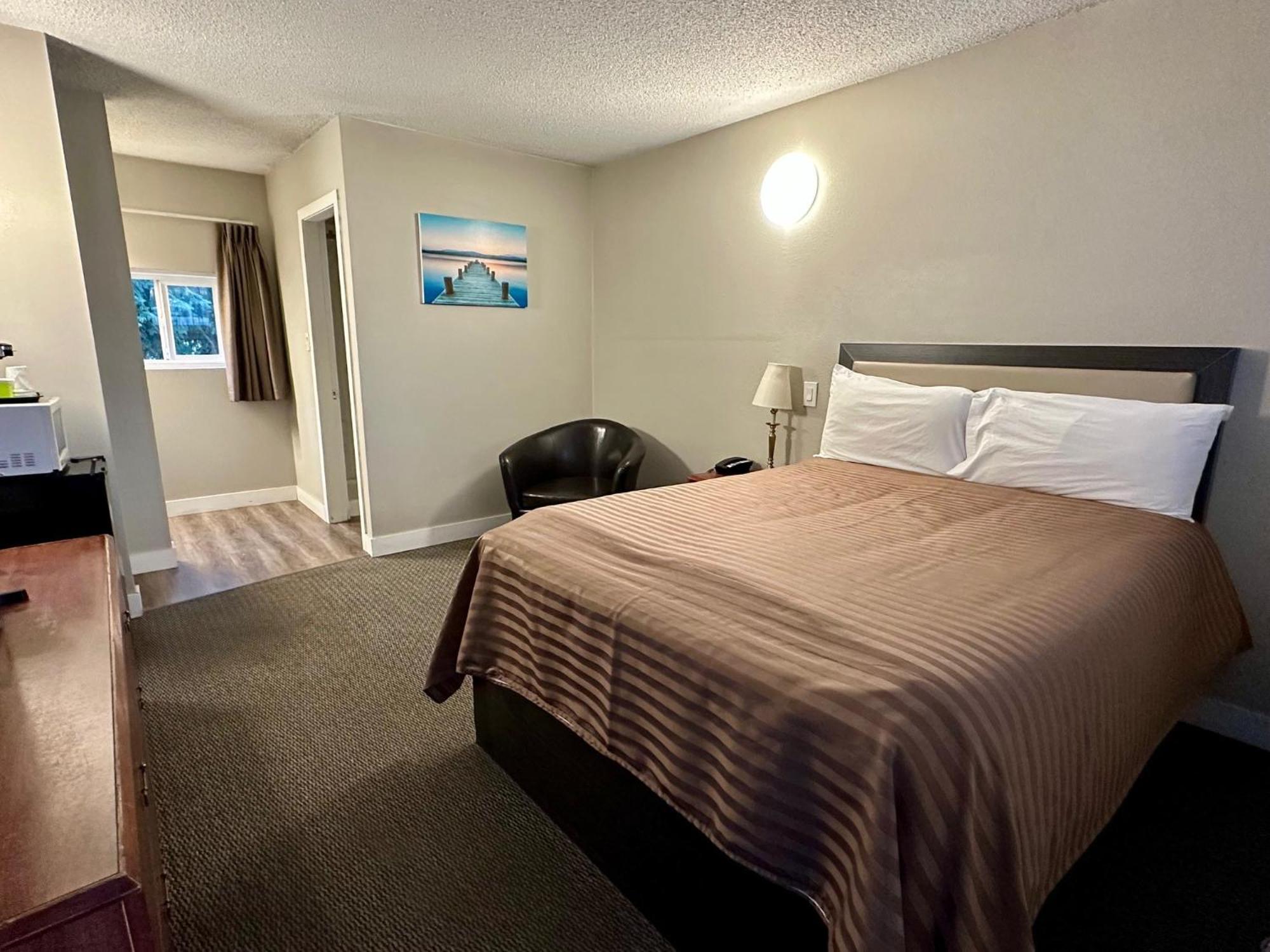 Valemount Vacation Inn Exterior photo