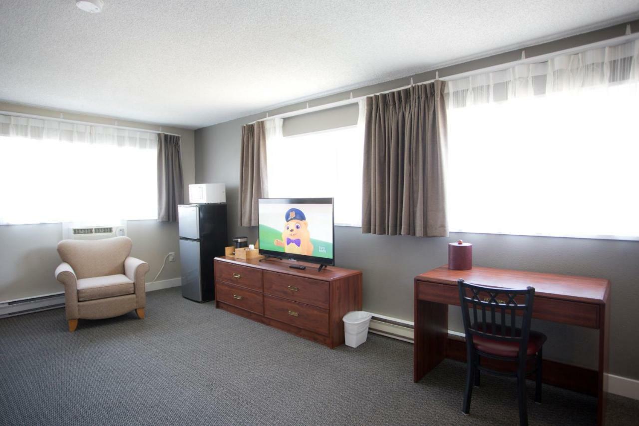 Valemount Vacation Inn Exterior photo