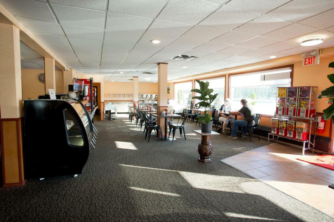Valemount Vacation Inn Exterior photo